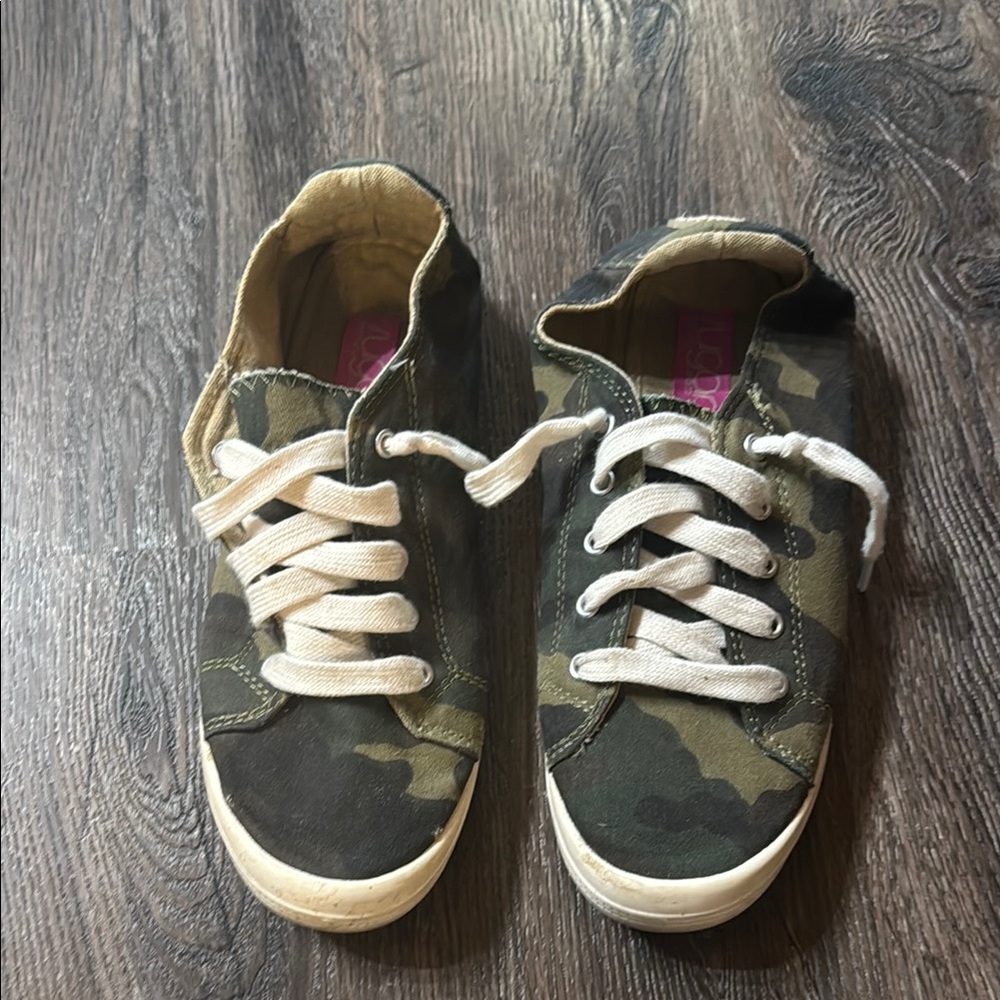 Sugar Green and White Sneakers Casual Low-Top